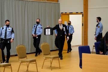 Dix ans après le carnage d'Utøya, Breivik demande sa libération