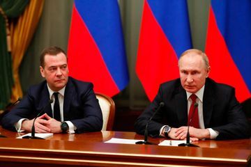 Dmitri Medvedev remet la démission du gouvernement russe