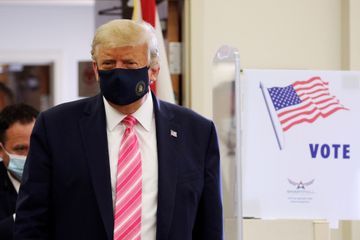 Donald Trump vote par anticipation à West Palm Beach, en Floride