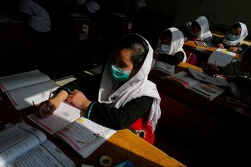 En Afghanistan, les talibans ordonnent de fermer collèges et lycées aux filles