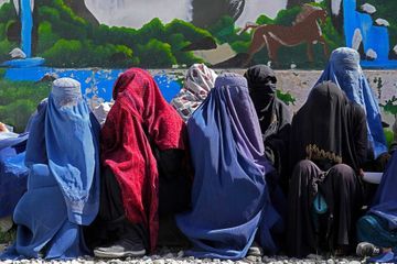En Afghanistan, les talibans réduisent l'accès des femmes au permis de conduire