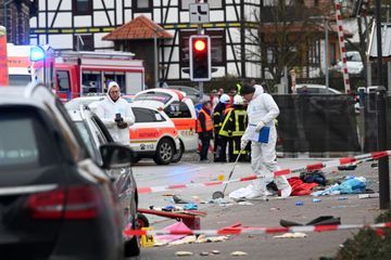 En Allemagne, une voiture percute un défilé de carnaval, au moins 30 blessés