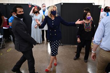 En Californie, Jill Biden incite les agriculteurs à se faire vacciner
