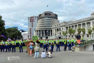 En Nouvelle-Zélande, le campement anti-vaccin prend de l'ampleur devant le Parlement