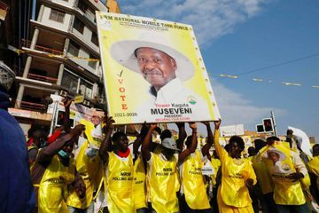 En Ouganda, Museveni se maintient au pouvoir pour un 6e mandat lors d'un scrutin contesté