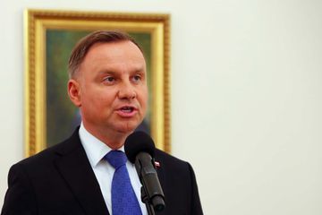 En Pologne, le conservateur Duda en tête du second tour de la présidentielle