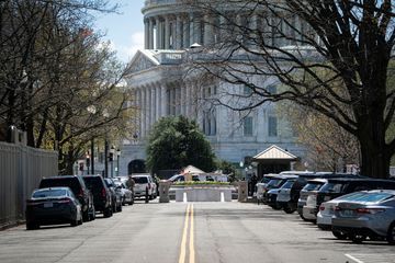 Etats-Unis: deux policiers blessés, heurtés par une voiture près du Capitole