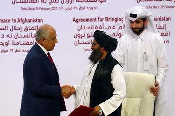 Etats-Unis et talibans signent un accord historique en Afghanistan