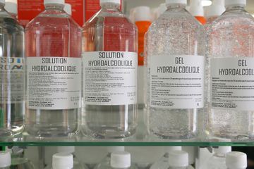 Faute d'alcool, des Indiens boivent du gel hydroalcoolique et meurent