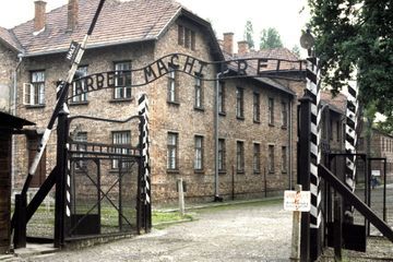 Fermé en raison de la pandémie, le musée d'Auschwitz demande une aide financière