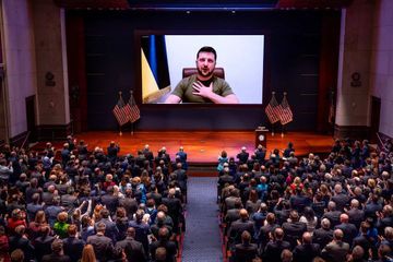 «Fermez notre ciel», implore Zelensky devant le Congrès américain