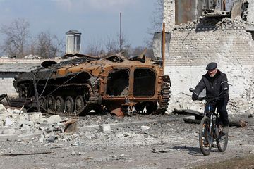 Guerre en Ukraine : selon l'Otan, la Russie veut prendre «le contrôle de l'ensemble» du Donbass