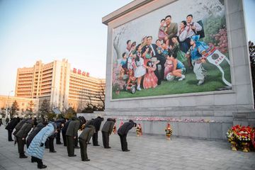 Hommages et commémorations à Pyongyang, 10 ans après la mort de Kim Jong Il