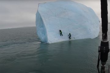 Il escalade un iceberg qui se renverse : Mike Horn publie une vidéo de sa 
