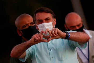 Jair Bolsonaro de nouveau testé positif au coronavirus