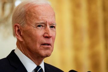 Joe Biden met l'accent sur les vaccins et envisage de se représenter en 2024