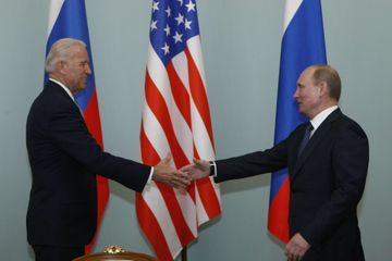 Joe Biden président : Navalny le félicite, Poutine se fait attendre