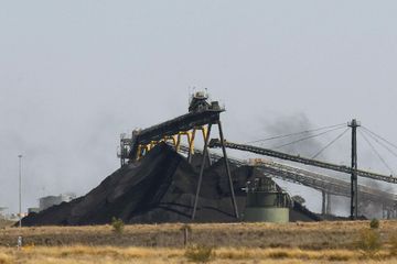 L'Australie valide deux projets controversés d'énergies fossiles