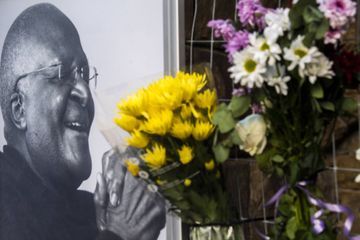 L'émotion de l'Afrique du Sud devant la cathédrale de Desmond Tutu