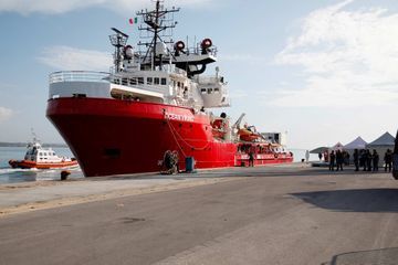 L'Ocean Viking va débarquer en Sicile avec 422 migrants secourus