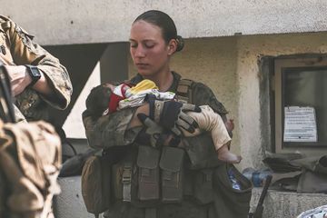 La déchirante photo du sergent Nicole Gee, quelques jours avant sa mort à Kaboul