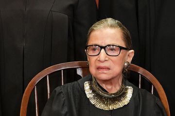 La juge de la Cour suprême américaine Ruth Bader Ginsburg soignée pour un cancer
