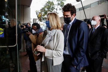 La «star» de la Silicon Valley Elizabeth Holmes condamnée pour fraude