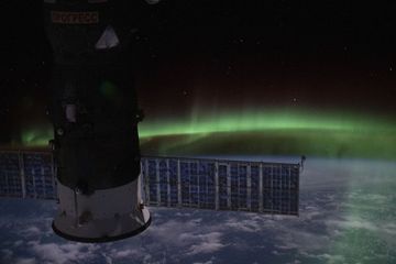 La Station spatiale internationale manoeuvre pour éviter un débris