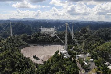 La triste démolition annoncée du téléscope géant d'Arecibo