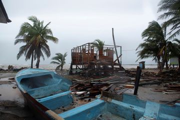Le dangereux ouragan Iota s'abat sur l'Amérique centrale