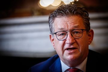 Le maire de Bruges poignardé, l'assaillant interpellé