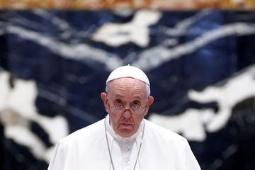 Le pape François en convalescence après son opération du côlon