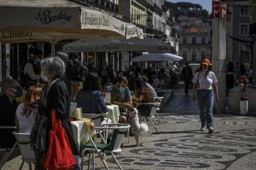 Le Portugal rouvre ses musées, ses terrasses de café et ses collèges