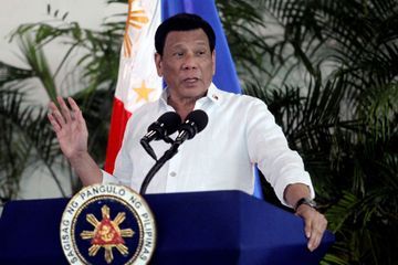 Le président philippin, Rodrigo Duterte, se porte volontaire pour tester le vaccin russe