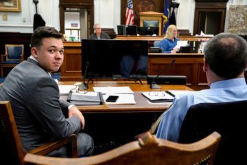 Le procès de Kyle Rittenhouse ravive les plaies de Kenosha