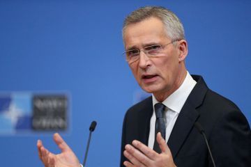 Le risque de conflit en Ukraine est «réel», avertit Jens Stoltenberg