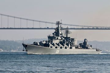 Le vaisseau amiral de la flotte russe en mer Noire «gravement endommagé»