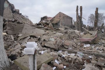 «Ma vie entière, disparue» : quand les bombes russes réduisent une maison en cendres