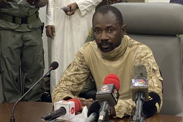 Mali : le colonel Assimi Goita se présente comme le chef de la junte