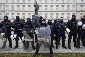 Manifestation à Varsovie pour l'avortement et contre les conservateurs