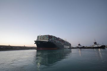 La première femme capitaine de navire en Egypte, accusée à tort du fiasco du canal de Suez