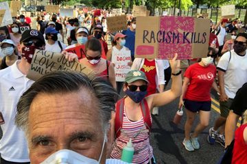 Mitt Romney participe à une manifestation Black Lives Matter, Donald Trump ironise