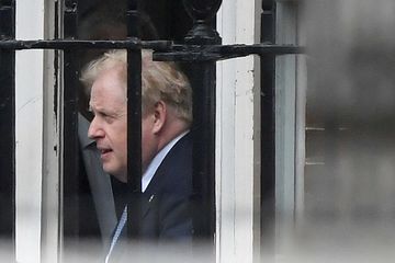 «Partygate» : Boris Johnson sauve sa tête