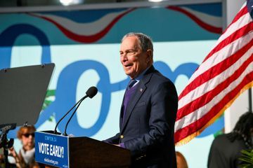 Pendant la galère du caucus de l'Iowa, Michael Bloomberg prépare 