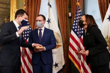 Pete Buttigieg a prêté serment