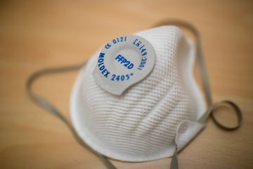 Prague envoie à Rome 110.000 masques pour remplacer un contingent saisi par la police