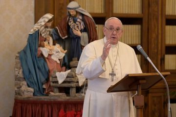 Première apparition du pape François après une 