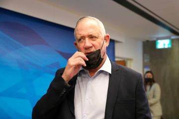 Rare rencontre à Ramallah entre un ministre israélien et le président palestinien