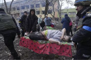 Segolene Royal presente ses excuses et affirme n avoir jamais nie les crimes de guerre en Ukraine