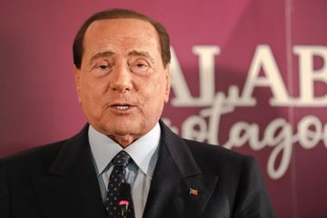 Silvio Berlusconi qualifie Didier Raoult de 